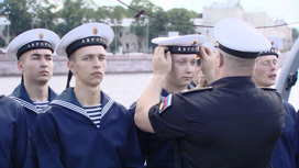 "Аврора" будет участвовать в Главном военно-морском параде (сюжет программы "Вести")