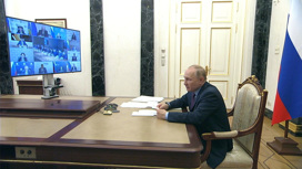 Путин пошутил в разговоре с Мантуровым о металлургах