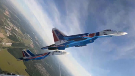 "Стрижи" и "Витязи" поздравили ВВС России со 110-летием