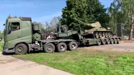 Т-34 отправили в сторону Таллина, мэр Нарвы раскритиковала демонтаж