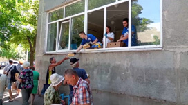 Добровольцы из Волгоградской области помогают восстанавливать Донбасс