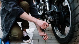 Пьяный 23-летний новосибирец угнал мотоцикл по пути из бара