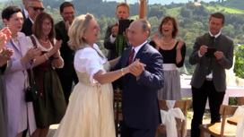 Карин Кнайсль о своей свадьбе: не ожидала, что Путин примет приглашение