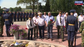 Сегодня у памятника освободителям Пскова почтили память погибших на Курской битве