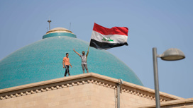 Багдадские погромщики добрались до бассейна правительства