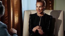 Телеведущая и основательница фонда "Музыкальный Олимп" Ирина Никитина отмечает юбилей