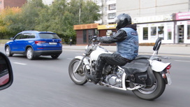 Мотоциклист из Иркутска остудил у городской администрации почти 300 тысяч рублей