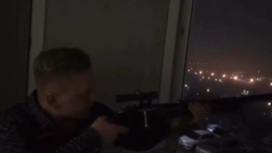 Приморец стрелял из окна квартиры из снайперской винтовки