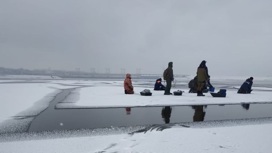 В Чувашии спасли рыбаков с оторвавшейся льдины