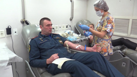 Спасатели в Костроме сдали 14 литров крови, не покидая места службы
