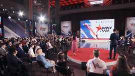 Волгоградские школьники рассказали о выдающихся земляках на форуме "Школа героя"