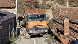 Косовские власти арендовали тяжелую технику