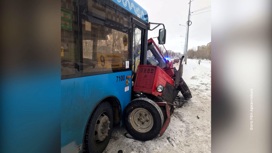Крупная авария с участием пассажирского автобуса произошла на Ленинградском проспекте в Архангельске