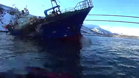 В Охотском море спасатели пришли на помощь рыболовецкому траулеру