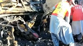 Автобус с пятью десятками человек упал в ущелье и загорелся