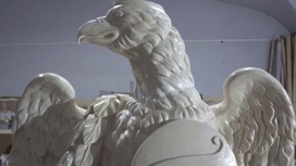 Скульптуру орла в Гатчине вскоре восстановят
