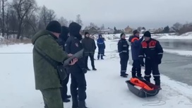 Водолазы нашли тело провалившейся под лед в Подмосковье школьницы