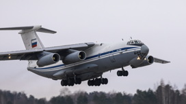 В небе над Самарой едва не столкнулись бизнес-джет и Ил-76