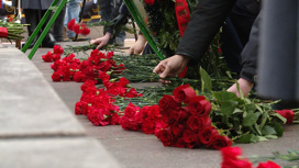 Память защитников Сталинграда почтили официальные делегации из регионов России и зарубежных стран