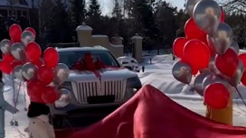 Оксана Самойлова подарила детям автомобиль