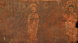 Центральная фигура Христа замечательно сохранилась. Справа изображён Иоанн Предтеча, левая фигура почти утрачена.