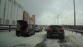 Более 20 автомобилей столкнулись на окружной дороге в Рязани