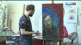 Омский монументалист Антон Козлов создал панно с изображением Егора Летова