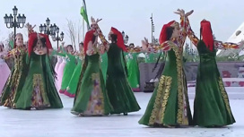 Узбекистан широко празднует Навруз