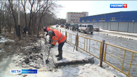 Защитить город от половодья: в Хабаровске продолжается очистка "ливневок"
