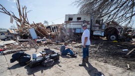 Байден объявил режим ЧП после смертоносного торнадо в Миссисипи