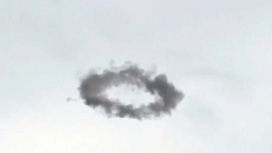 Новое черное кольцо появилось в небе над Подмосковьем
