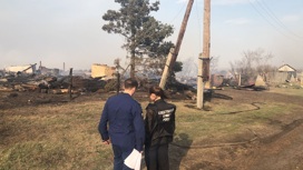 Четыре жилых дома сгорели в пожаре под Омском