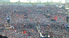 Эрдоган и Кылычдароглу вывели на улицы Стамбула тысячи сторонников