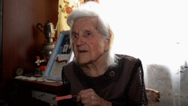 Самая юная участница шоу "Песни от всей души" навестила 104-летнего ветерана