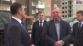 Сергей Степашин во время рабочего визита в Псков оценил строительство дома для переселенцев на Запсковье