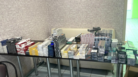 В Волгоградской области двое жителей торговали контрафактными сигаретами и спиртным