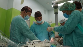 Двух детей с тяжелыми поражениями легкого и печени спасли на Ямале
