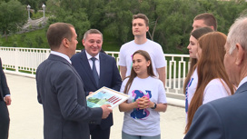 Волгоградские волонтеры рассказали Дмитрию Медведеву о молодежном фестивале #ТриЧетыре