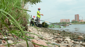 Накануне соревнования по рыболовству прошли среди юных красноярцев