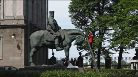 В Петербурге отреставрируют памятник Александру III перед Мраморным дворцом