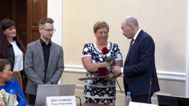 Главный трансплантолог России в Архангельске наградил отличившихся доноров