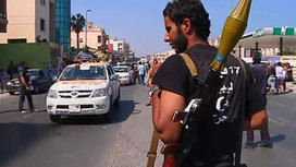 Скорее всего,полковника ничто не спасет. И, значит, после его гибели, бегства или ареста, а других вариантов вроде бы нет, Ливии придется жить в совершенно иной реальности. Не факт, что конец режима Каддафи означает конец войны.