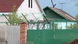 По последним данным, погибших нет, двое солдат получили ранения. Все близлежащие к арсеналу населенные пункты эвакуированы. Какой объем арсенала под угрозой, военные не сообщают. Известно, что склад планировали закрывать. Слишком он был близок к деревням.