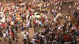 Все последние дни западные каналы исправно сообщали √ повстанцы заняли Триполи, захватили сыновей Каддафи, повстанцы почти победили