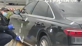 Расстреляли автомобиль помощника зеленского. Смотреть фото Расстреляли автомобиль помощника зеленского. Смотреть картинку Расстреляли автомобиль помощника зеленского. Картинка про Расстреляли автомобиль помощника зеленского. Фото Расстреляли автомобиль помощника зеленского