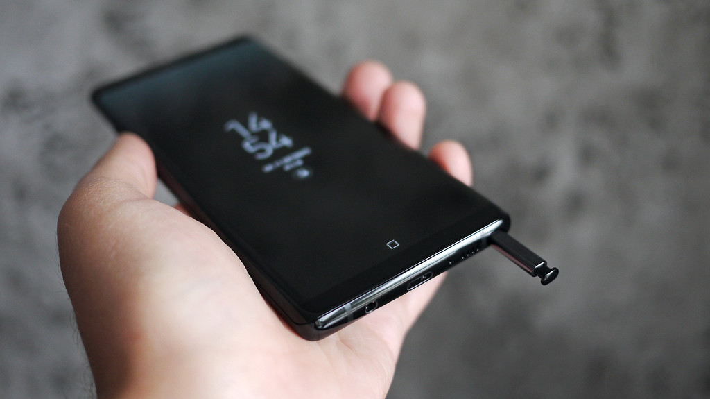Обзор смартфона Samsung Galaxy A8 Plus и его характеристики. Самсунг 8 комплектация