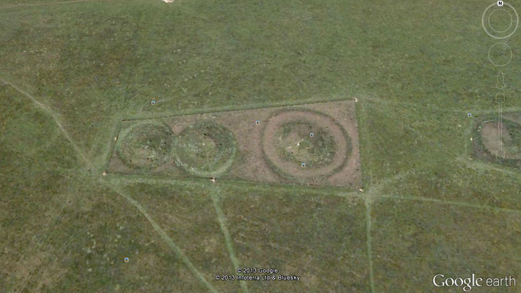 Церемониальные дороги-курсусы, обнаруженные возле Стоунхенджа. Фото: Google