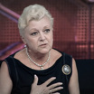 Кадр из программы "Прямой эфир": Москва слезам не верит: Наталию Дрожжину избили в подъезде!