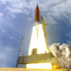 Ракета-носитель SLS с "Орионом" была запущена со стартового комплекса 39B на модернизированном космодроме НАСА в Космическом центре им. Кеннеди во Флориде.