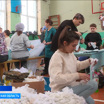 Жители Малмыжского района плетут маскировочные сети для отправки в зону СВО